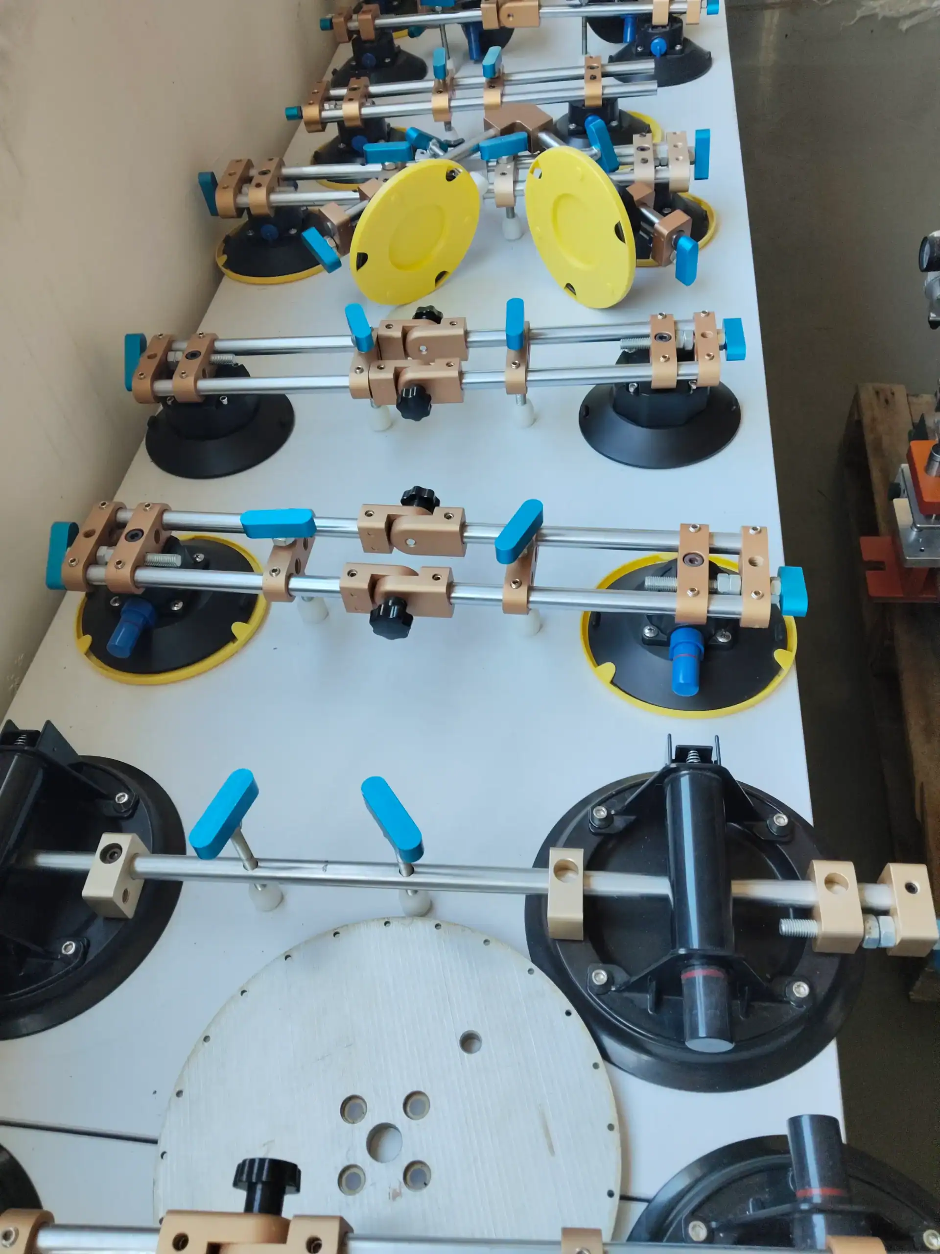 Custom profile silicone vacuum cup for CNC machine